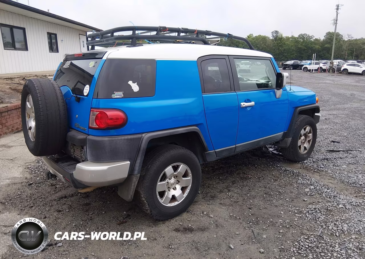 2008 Toyota Fj Cruiser VIN:JTEZU11F18K003019 - 4
