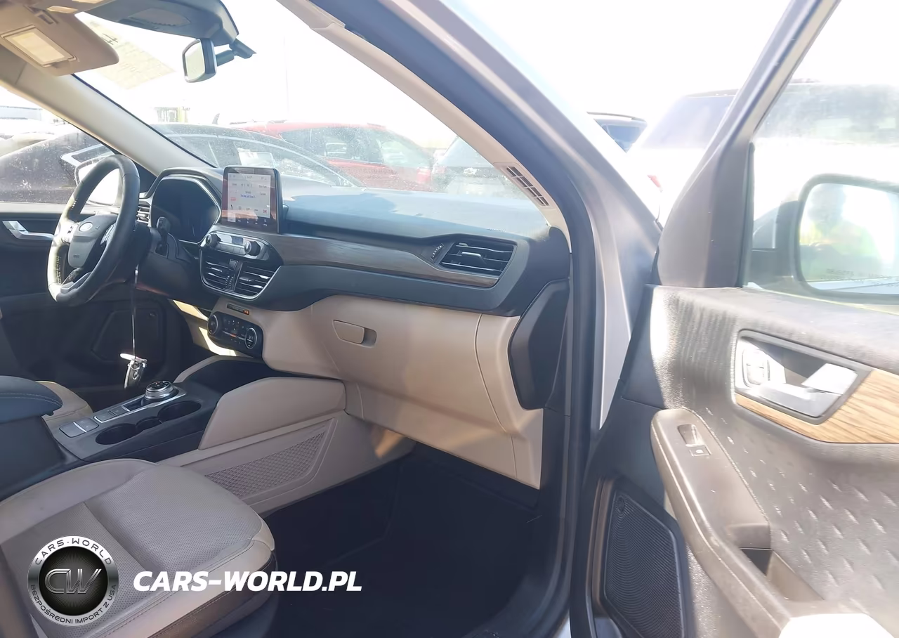 2020 Ford Escape Titanium VIN:1FMCU9J92LUA50166 - 5