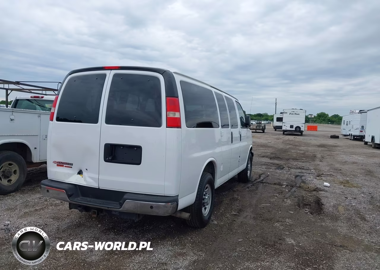 2015 Chevrolet Express 3500 Lt VIN:1GAZGYFG8F1280879 - 4