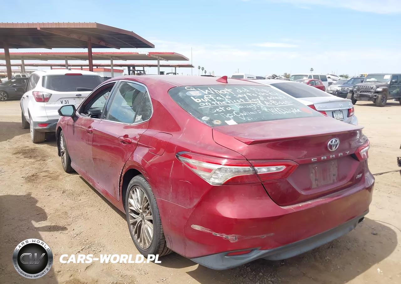 2019 Toyota Camry Xle VIN:4T1B11HK2KU822646 - 3