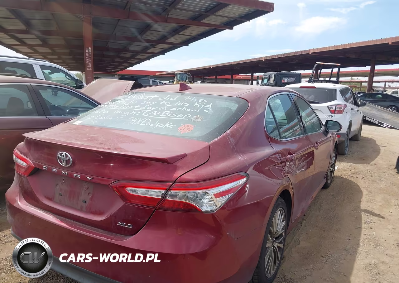 2019 Toyota Camry Xle VIN:4T1B11HK2KU822646 - 4