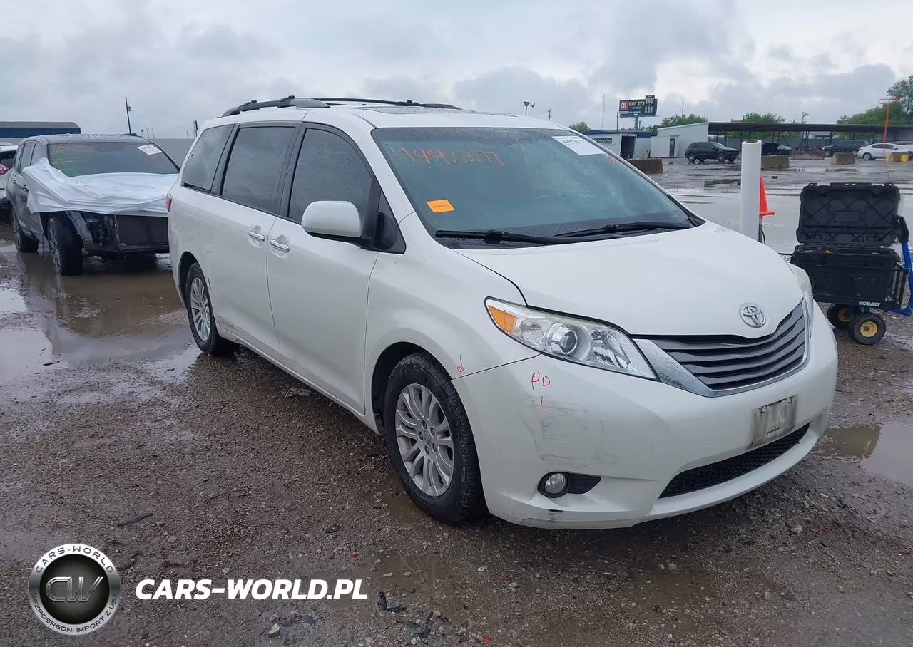 2017 Toyota Sienna Xle 8 Passenger