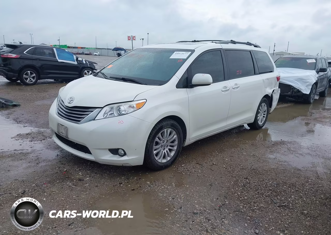 2017 Toyota Sienna Xle 8 Passenger VIN:5TDYZ3DC0HS776037 - 14