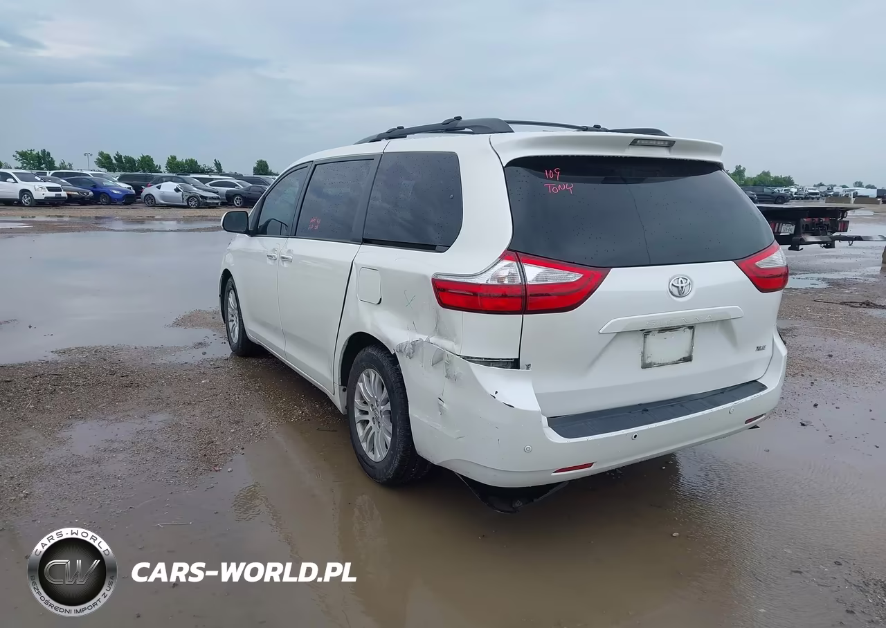2017 Toyota Sienna Xle 8 Passenger VIN:5TDYZ3DC0HS776037 - 3