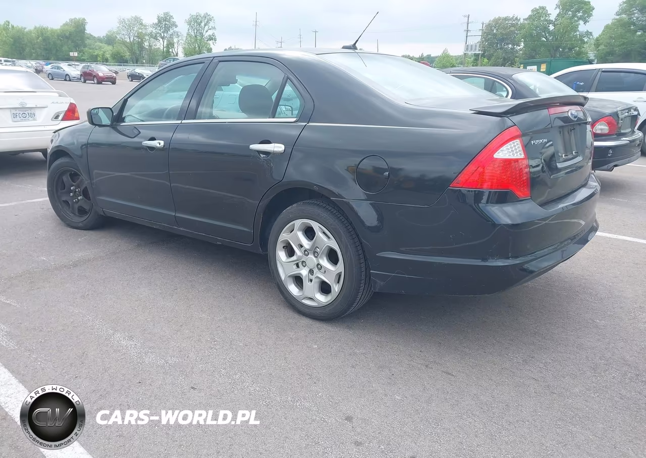 2010 Ford Fusion Se VIN:3FAHP0HA4AR427636 - 3