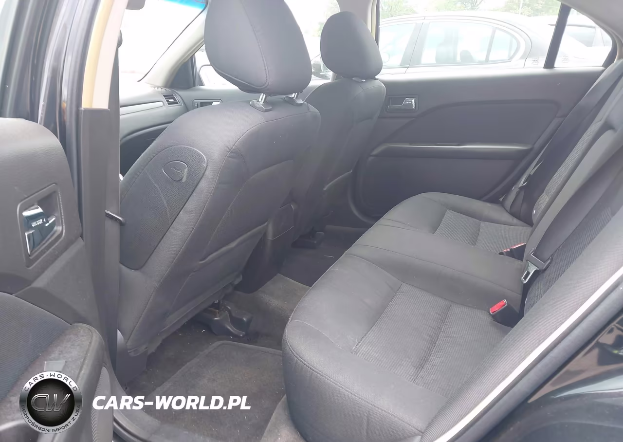 2010 Ford Fusion Se VIN:3FAHP0HA4AR427636 - 8