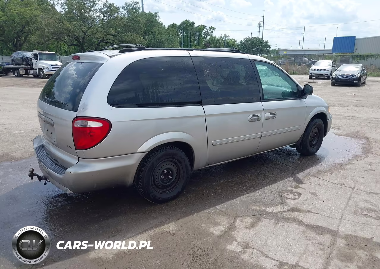2005 Chrysler Town & Country Lx VIN:2C4GP44R95R520009 - 4