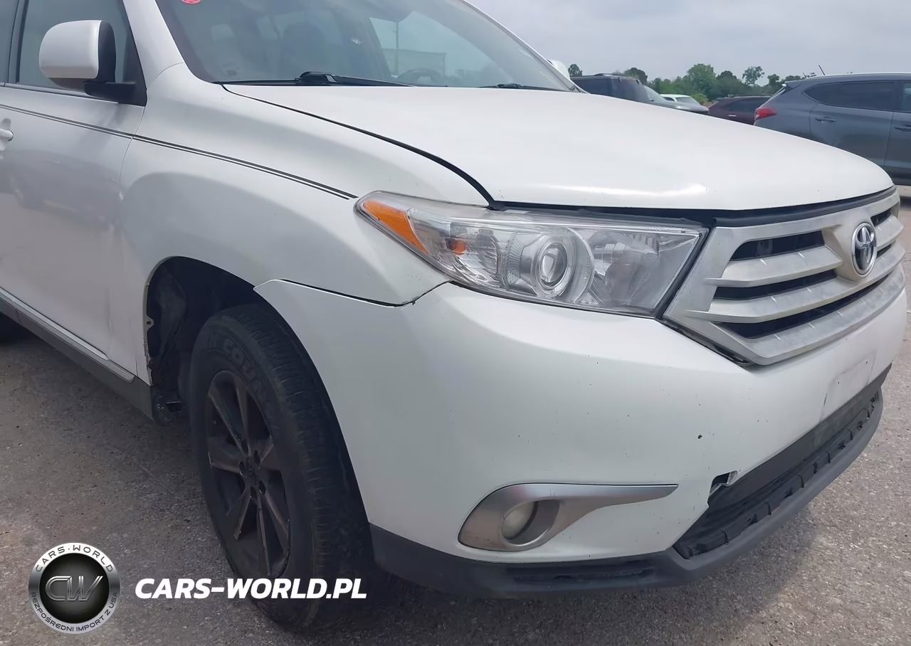 2011 Toyota Highlander Base V6 VIN:5TDBK3EH3BS076427 - 17