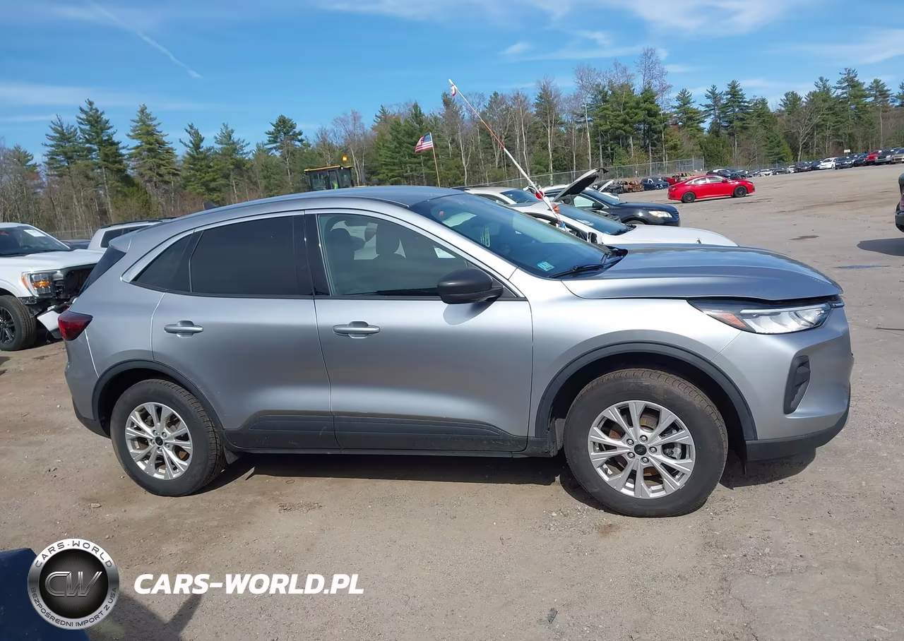 2023 Ford Escape Active VIN:1FMCU9GNXPUA11335 - 13