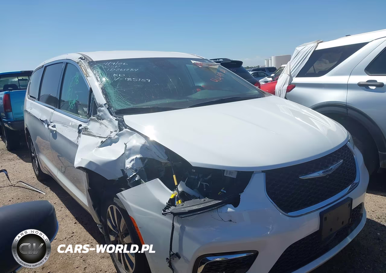 2024 Chrysler Pacifica Hybrid Select VIN:2C4RC1S73RR185159 - 13