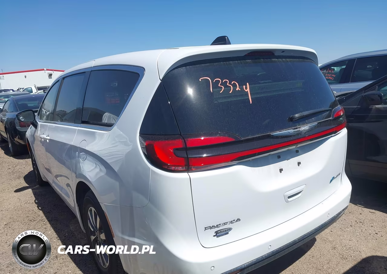 2024 Chrysler Pacifica Hybrid Select VIN:2C4RC1S73RR185159 - 14