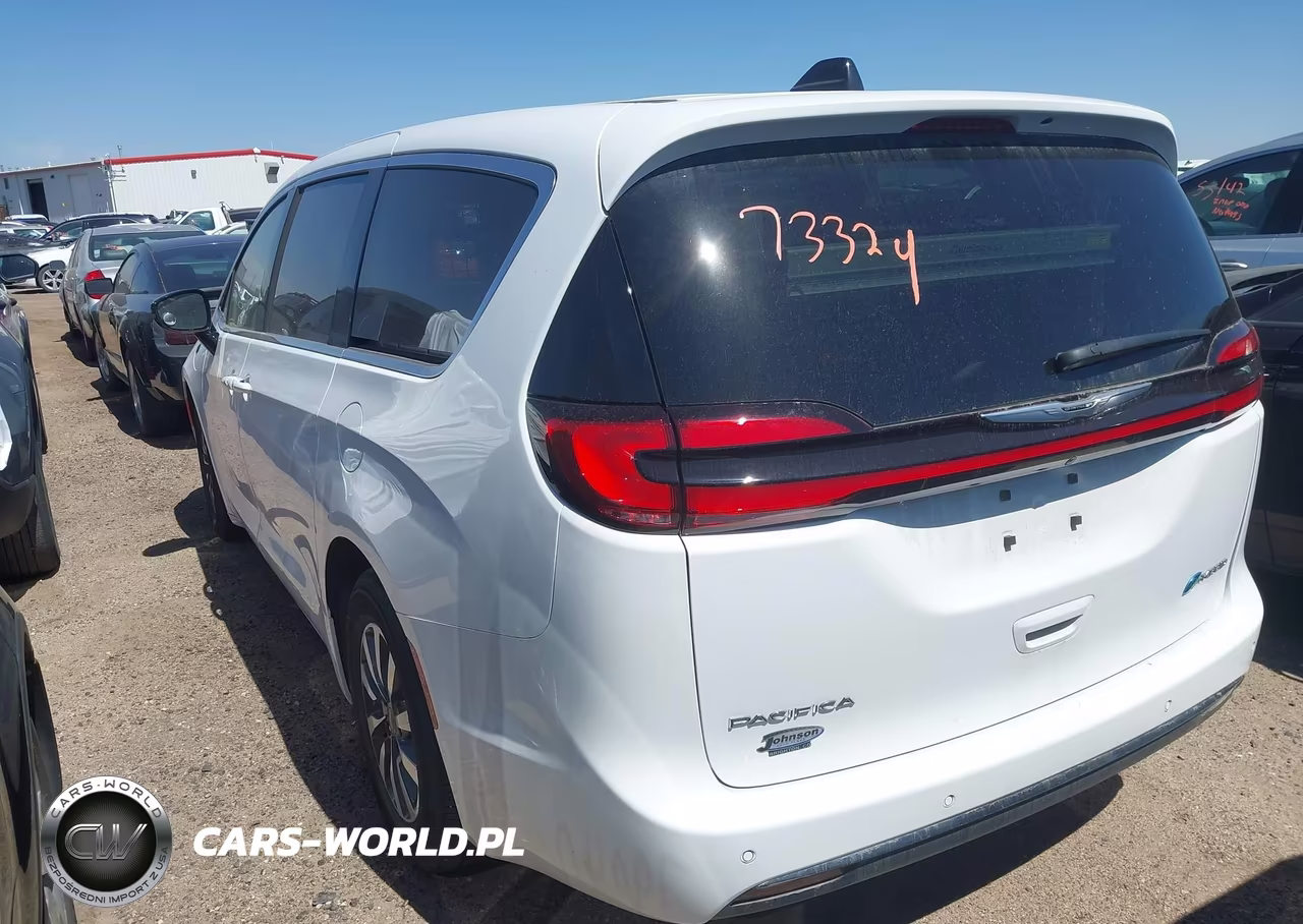 2024 Chrysler Pacifica Hybrid Select VIN:2C4RC1S73RR185159 - 3