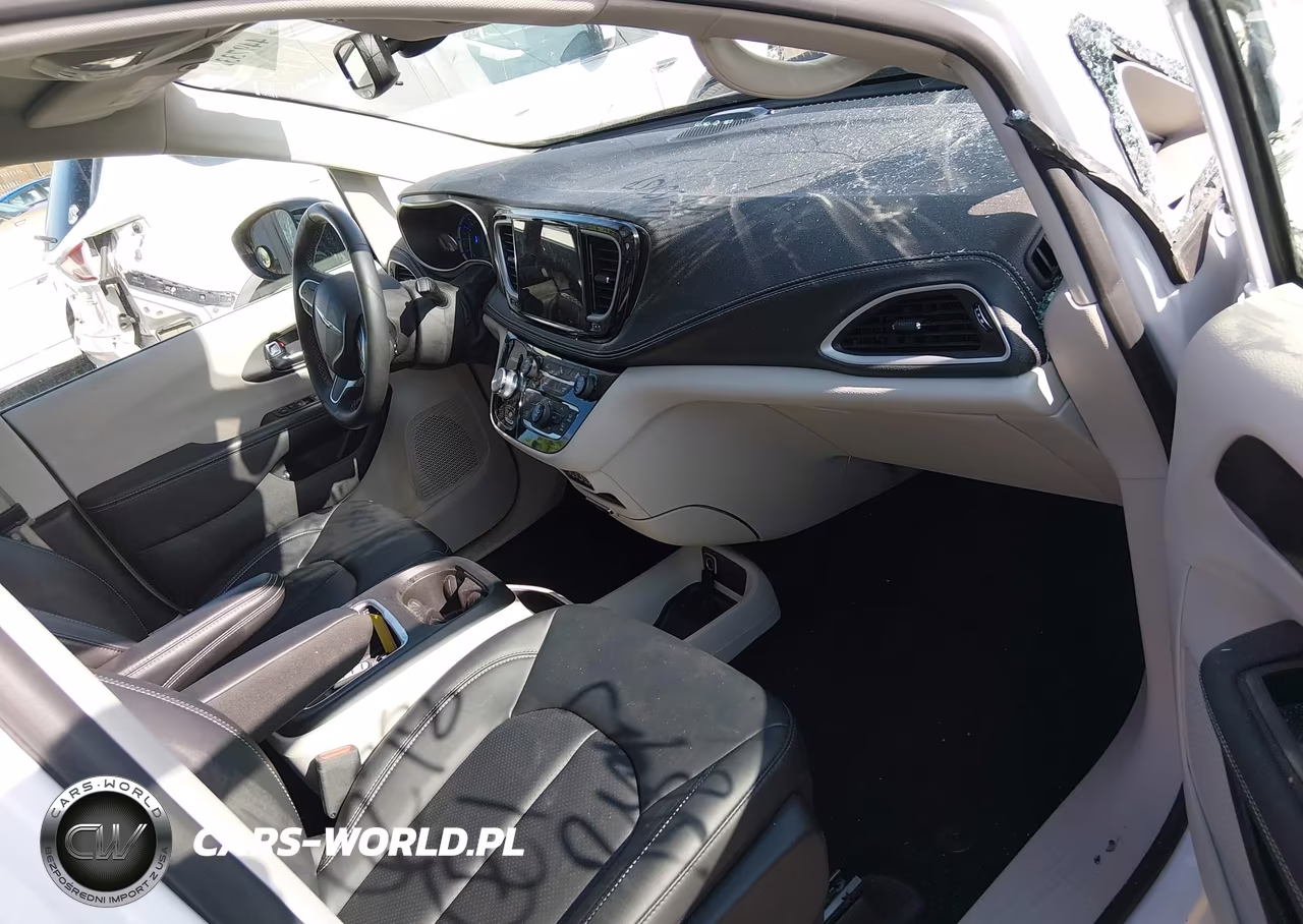 2024 Chrysler Pacifica Hybrid Select VIN:2C4RC1S73RR185159 - 5