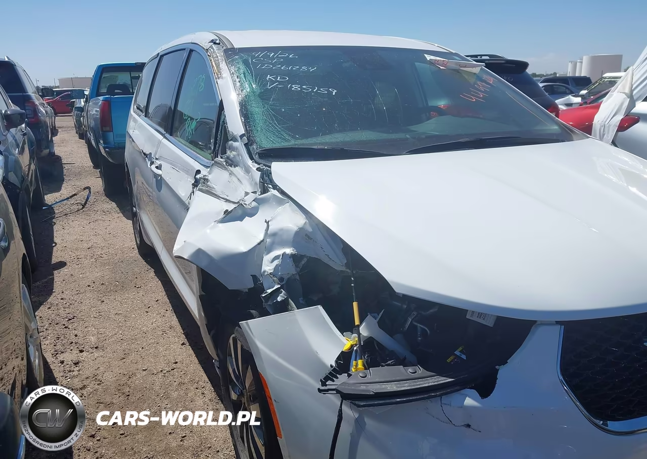2024 Chrysler Pacifica Hybrid Select VIN:2C4RC1S73RR185159 - 6