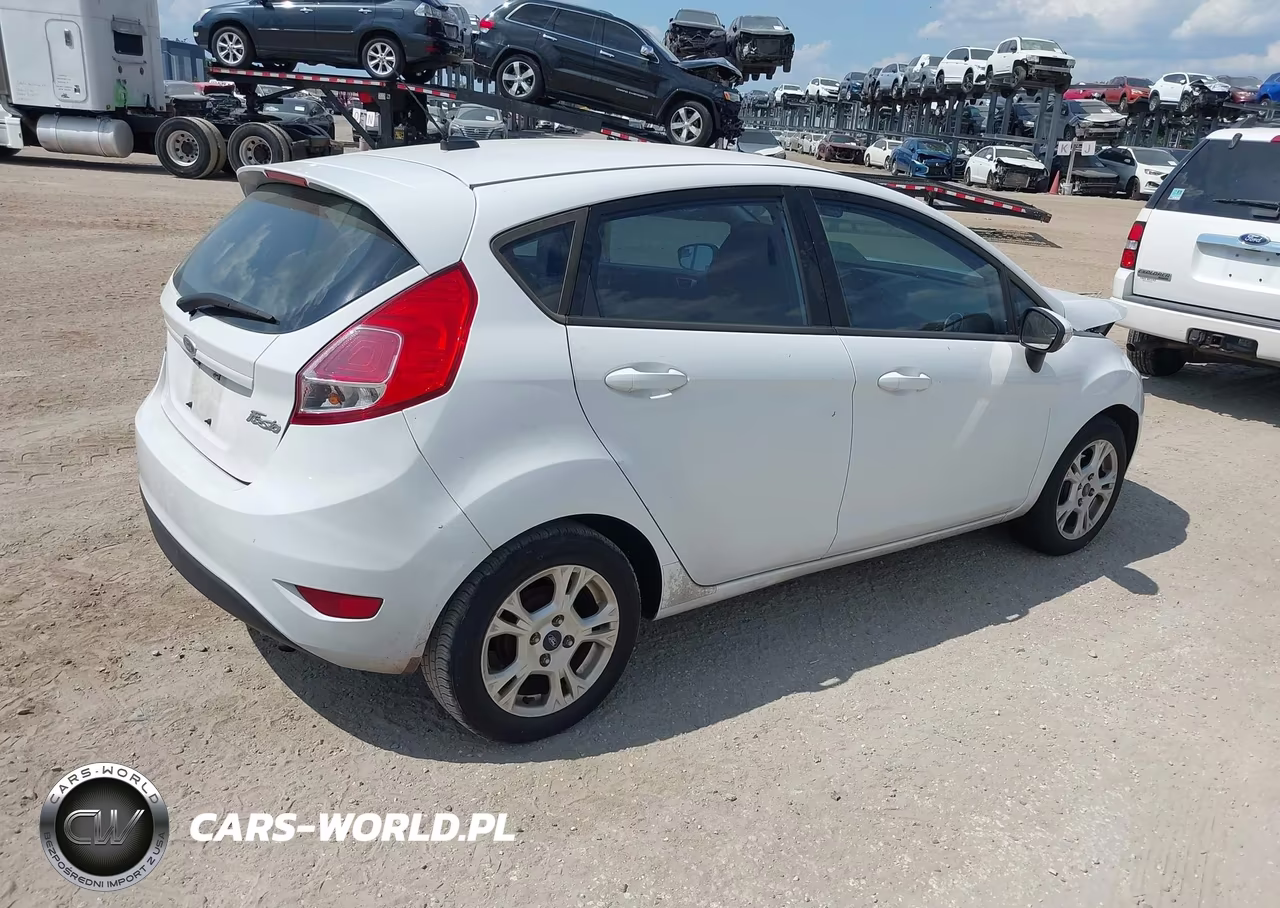 2015 Ford Fiesta Se VIN:3FADP4EJ0FM105607 - 4