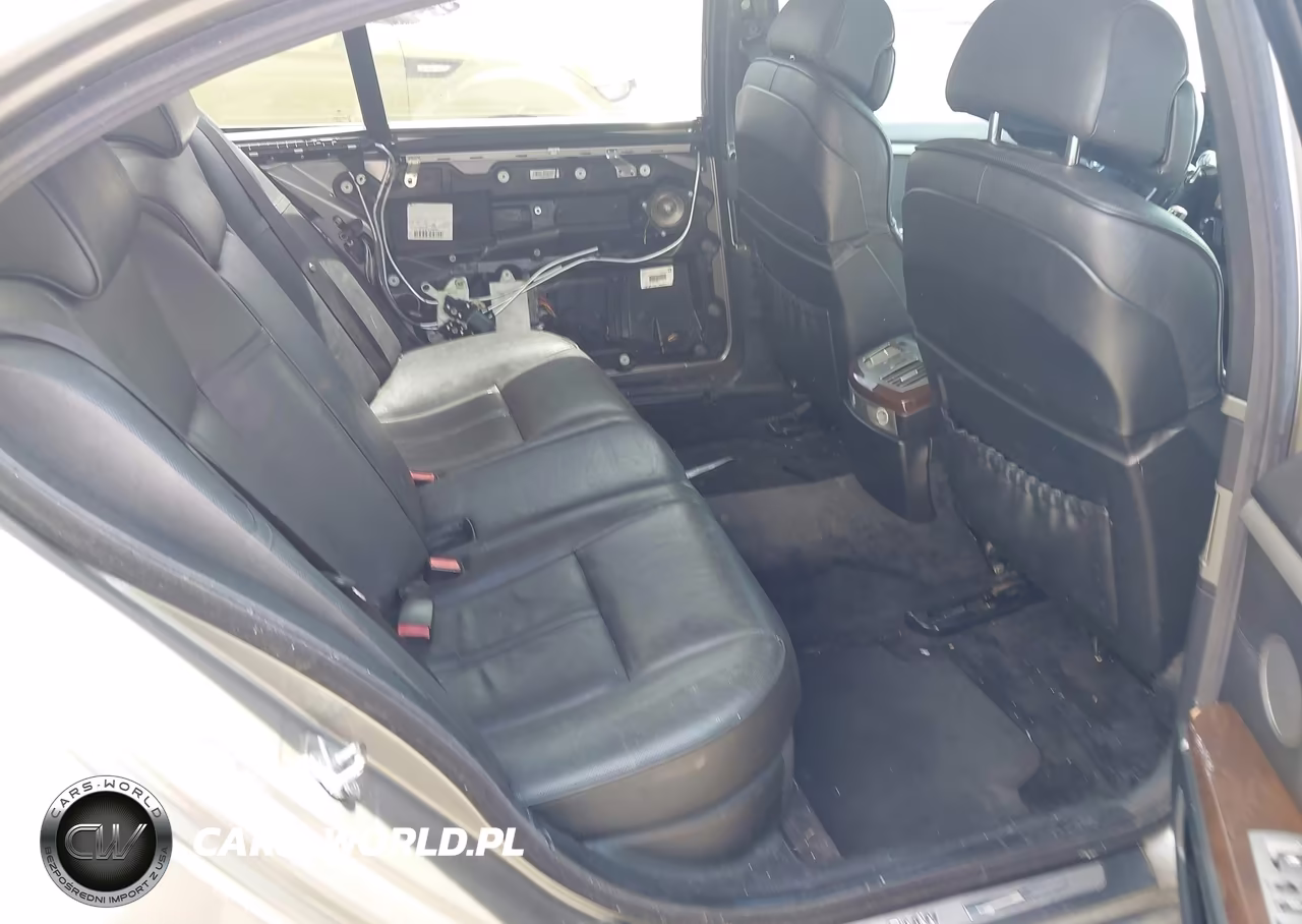 2007 BMW 750Li VIN:WBAHN83577DT65589 - 8