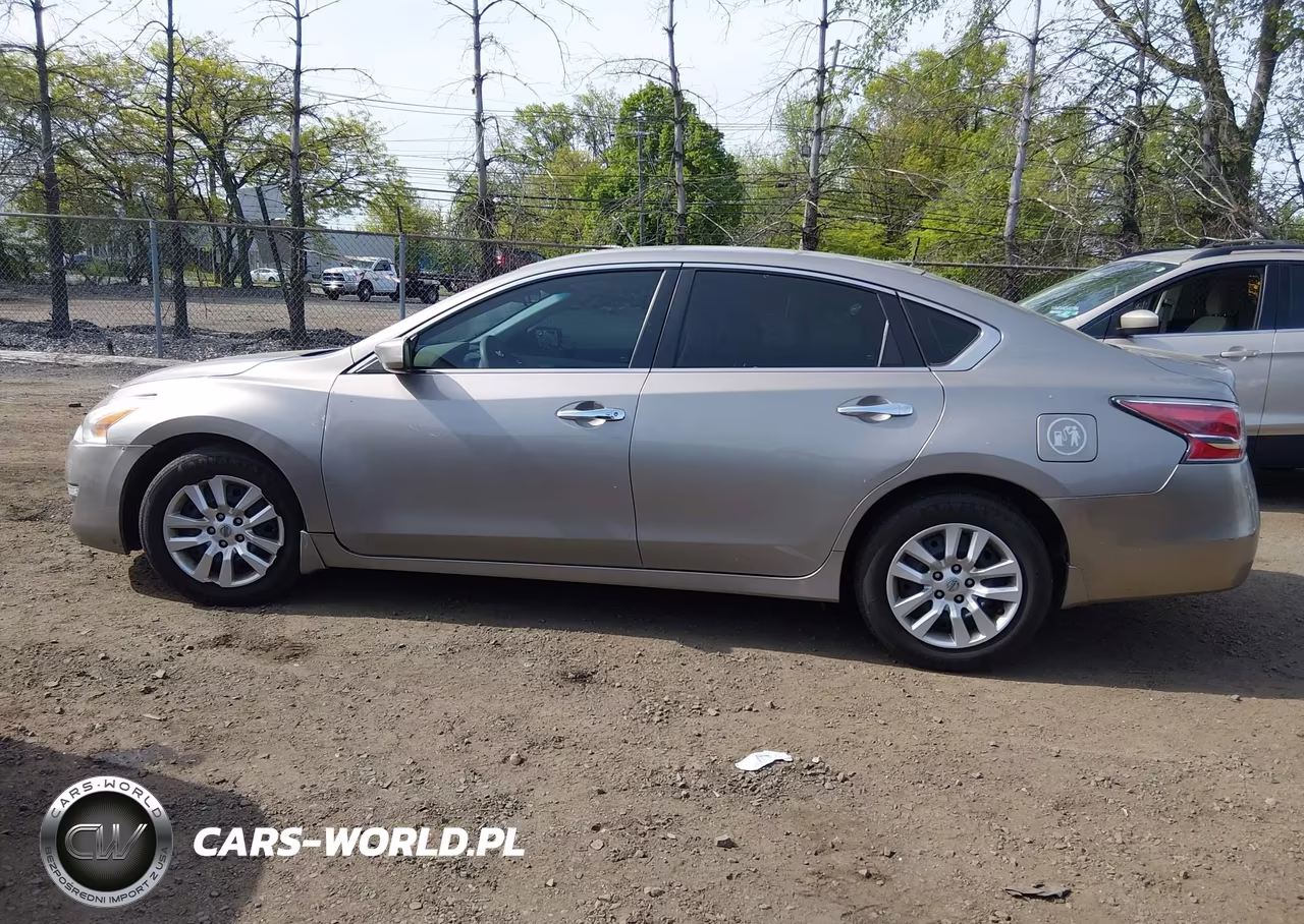 2014 Nissan Altima 2.5 S VIN:1N4AL3AP8EC114879 - 14