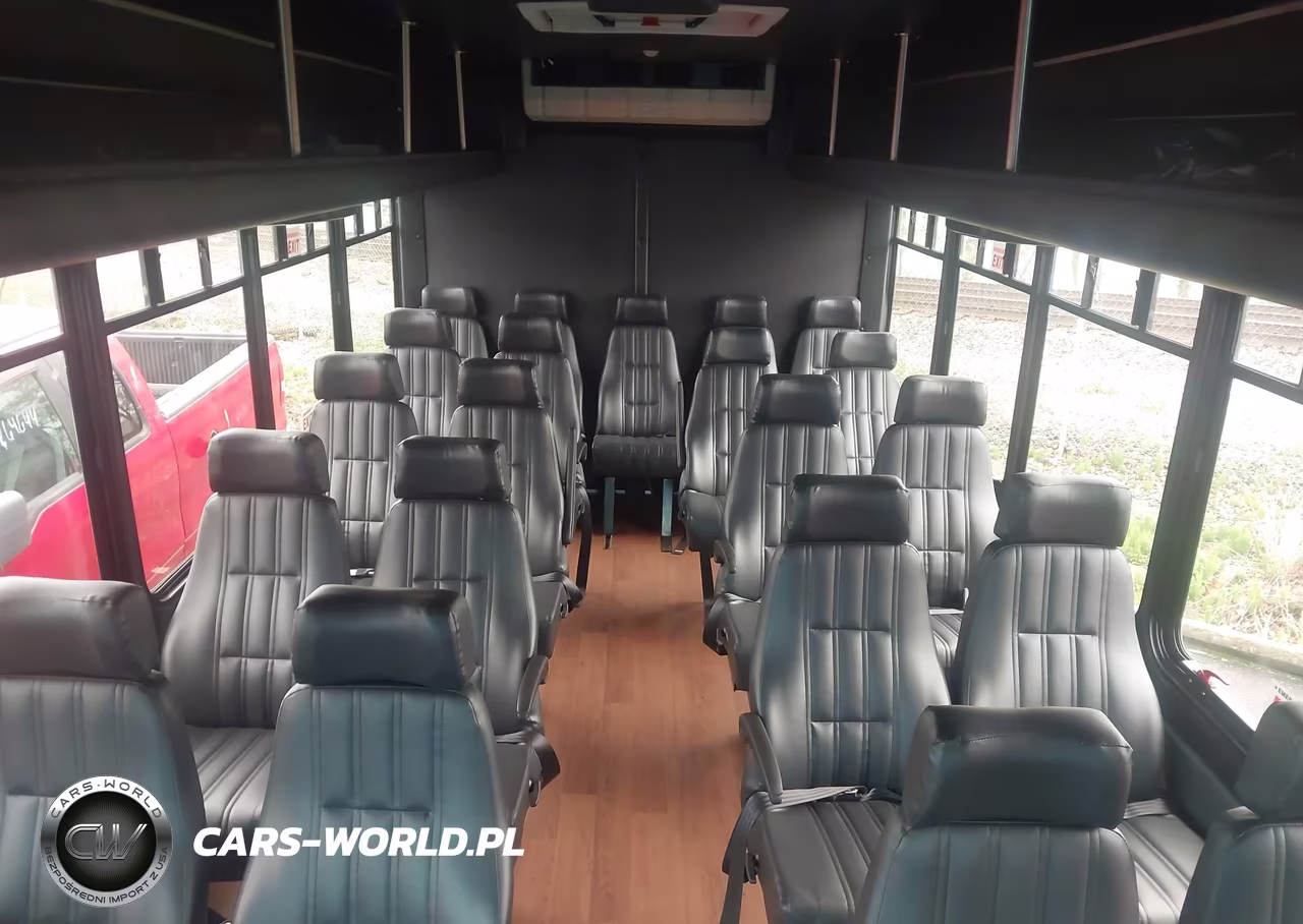 2017 Ford E-450 Cutaway VIN:1FDFE4FSXHDC03392 - 6
