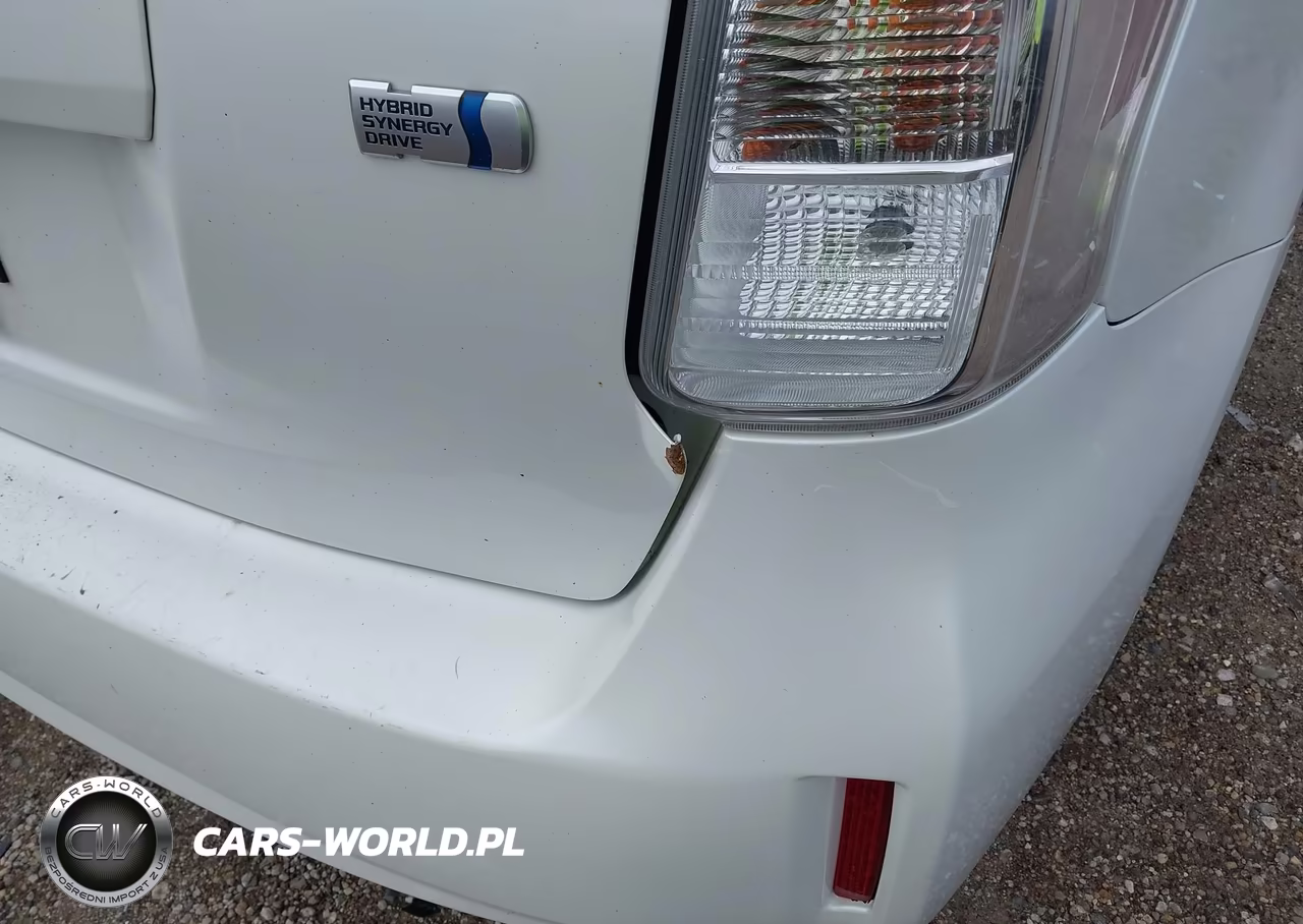 2015 Toyota Prius V Two VIN:JTDZN3EU6FJ037661 - 6