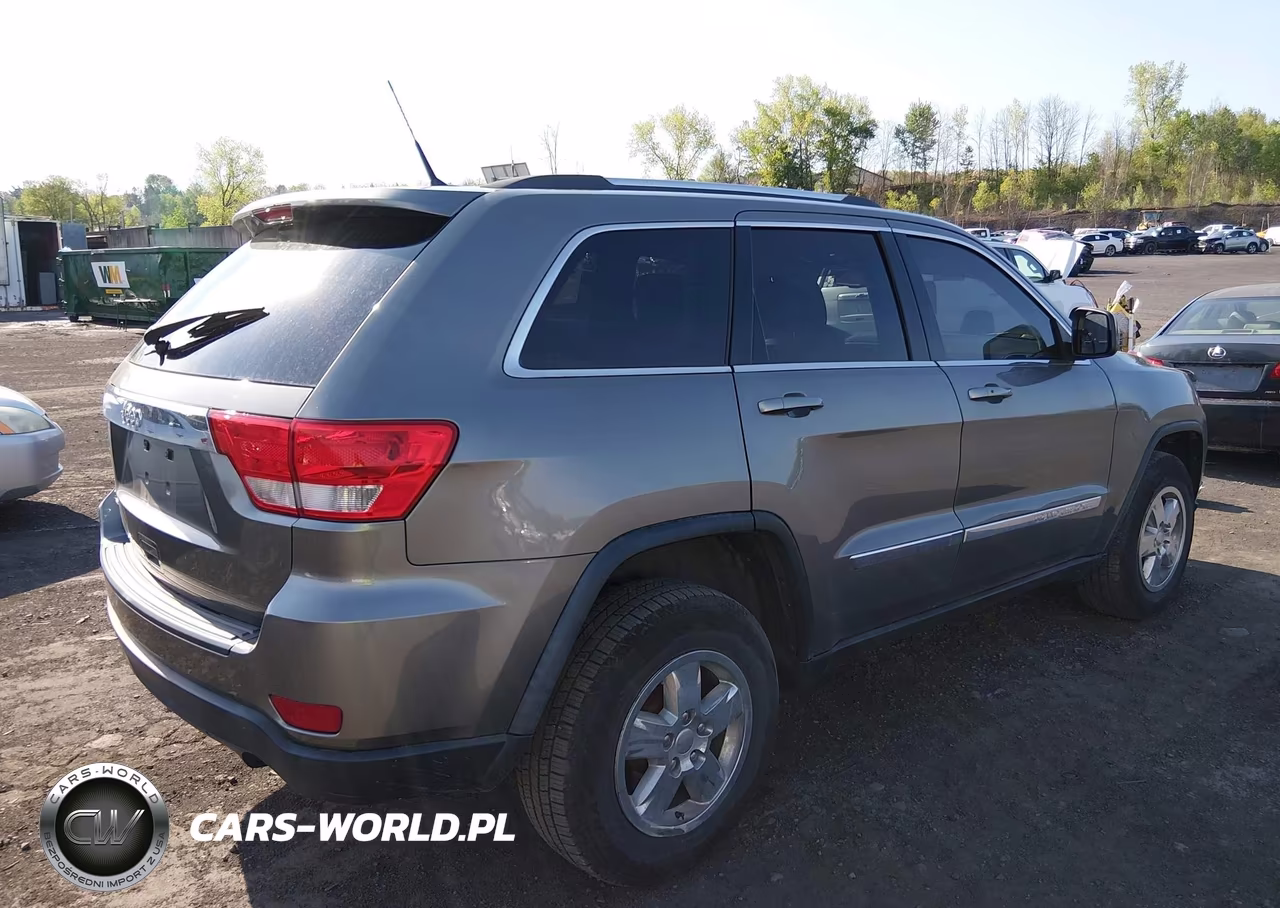 2012 Jeep Grand Cherokee Laredo VIN:1C4RJFAG1CC340795 - 4