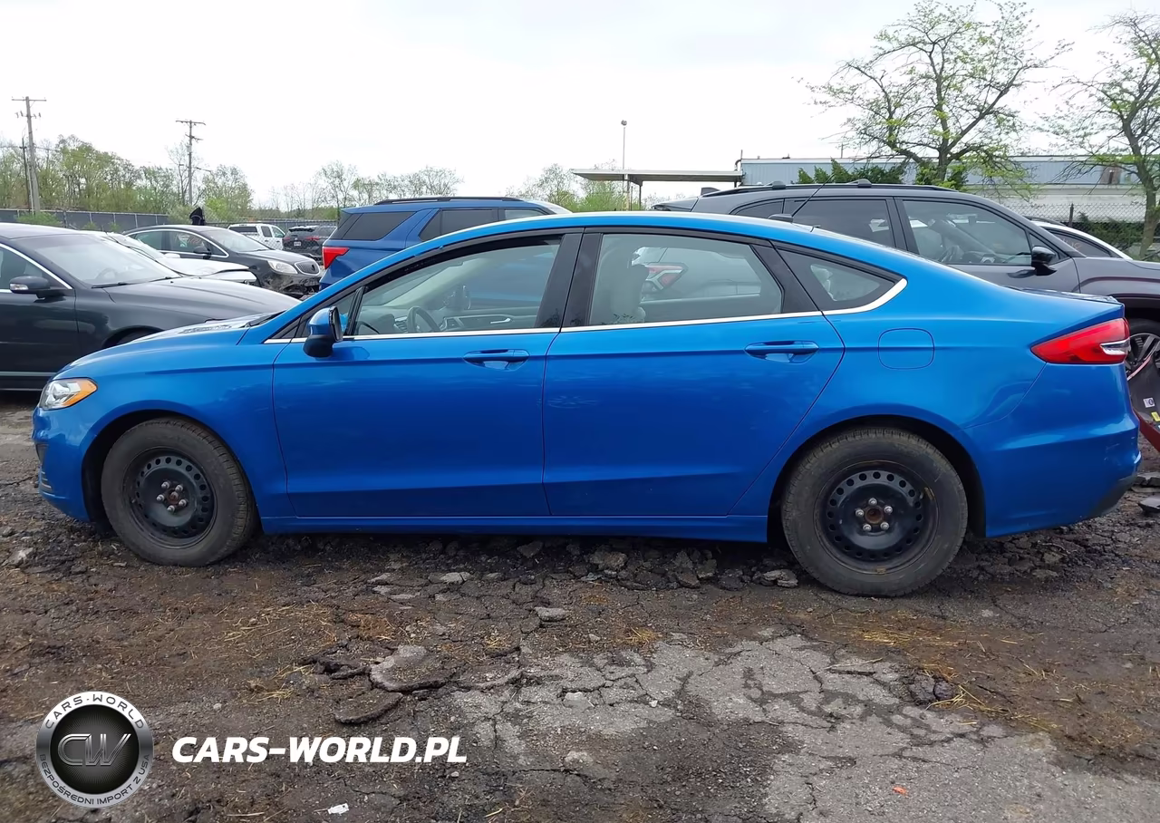 2019 Ford Fusion S VIN:3FA6P0G79KR276954 - 15
