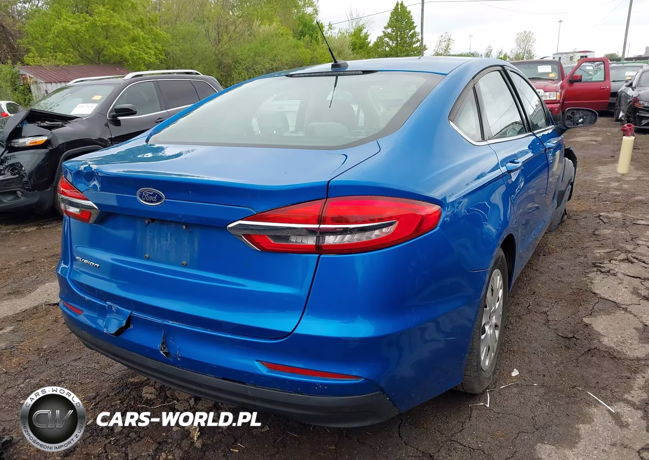 2019 Ford Fusion S VIN:3FA6P0G79KR276954 - 4