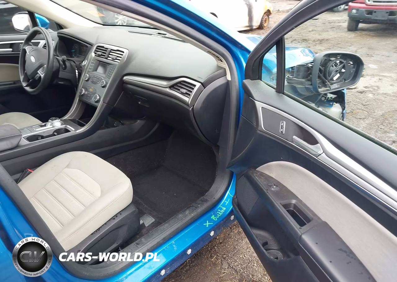2019 Ford Fusion S VIN:3FA6P0G79KR276954 - 5