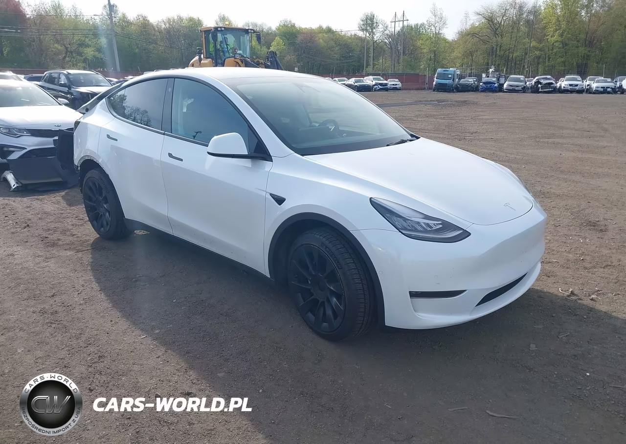 2022 Tesla Model Y Long Range Dual Motor All-Wheel Drive