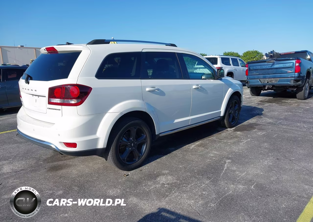 2020 Dodge Journey Crossroad VIN:3C4PDCGB7LT250595 - 4