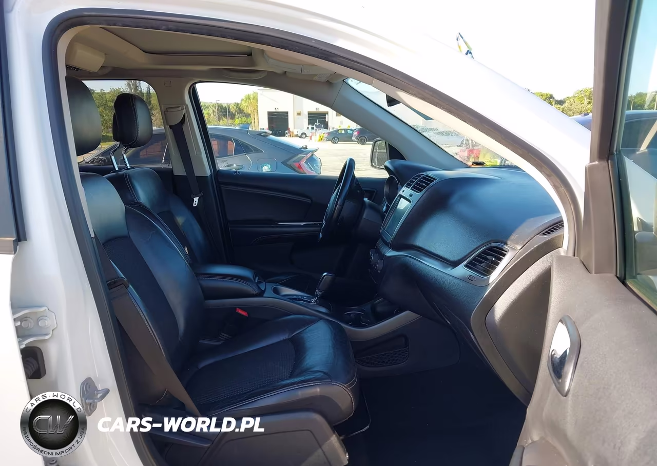 2020 Dodge Journey Crossroad VIN:3C4PDCGB7LT250595 - 5