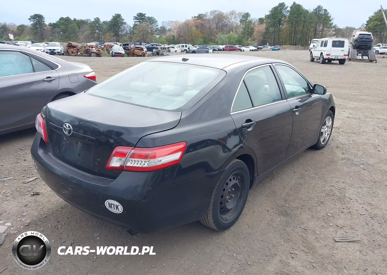2010 Toyota Camry VIN:4T4BF3EK8AR018860 - 4