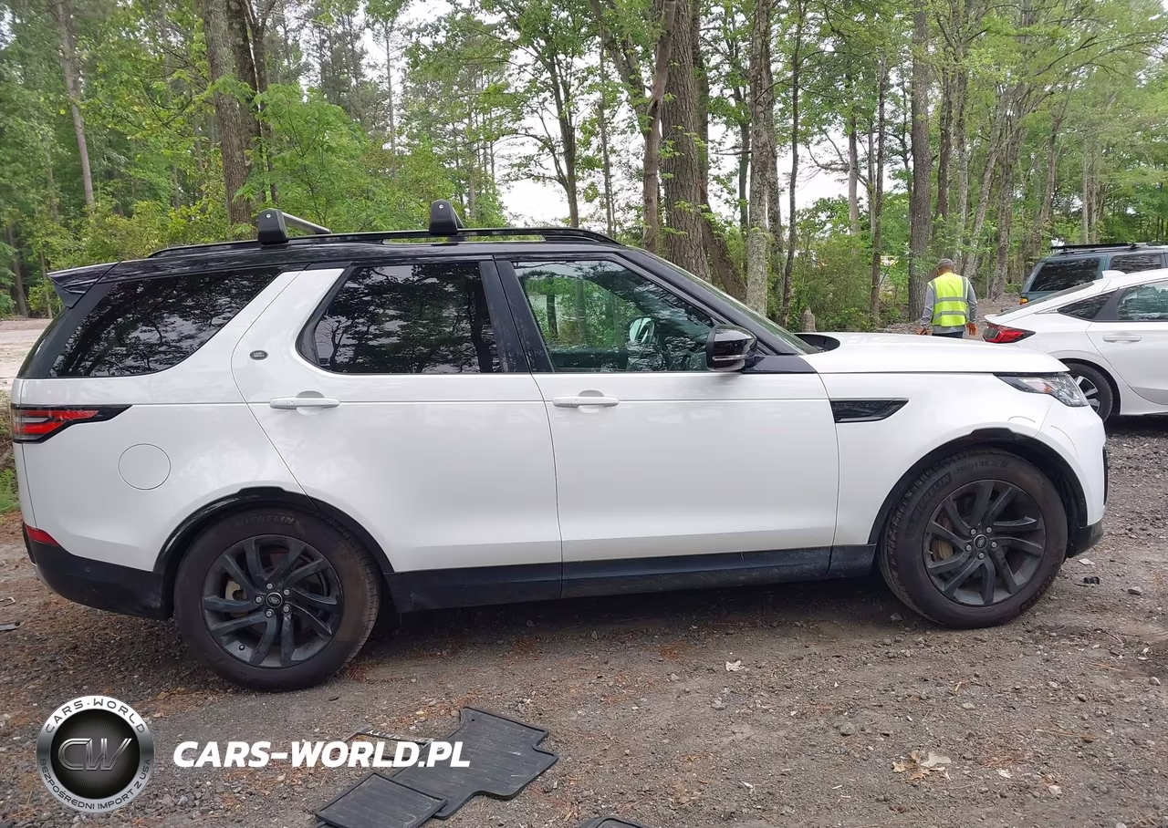 2020 Land Rover Discovery Landmark Edition VIN:SALRU2RV5L2420683 - 13