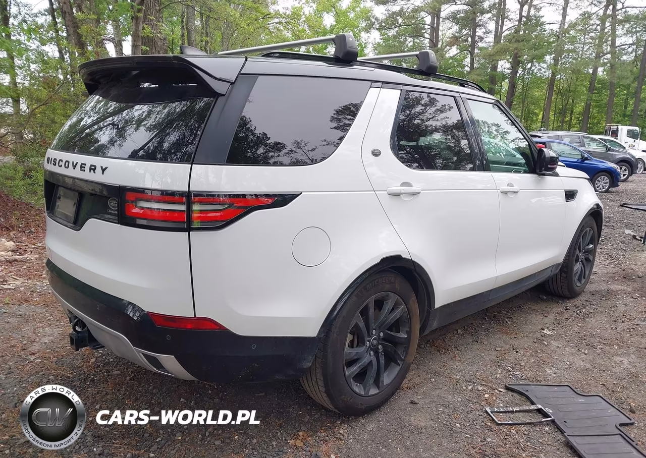2020 Land Rover Discovery Landmark Edition VIN:SALRU2RV5L2420683 - 4
