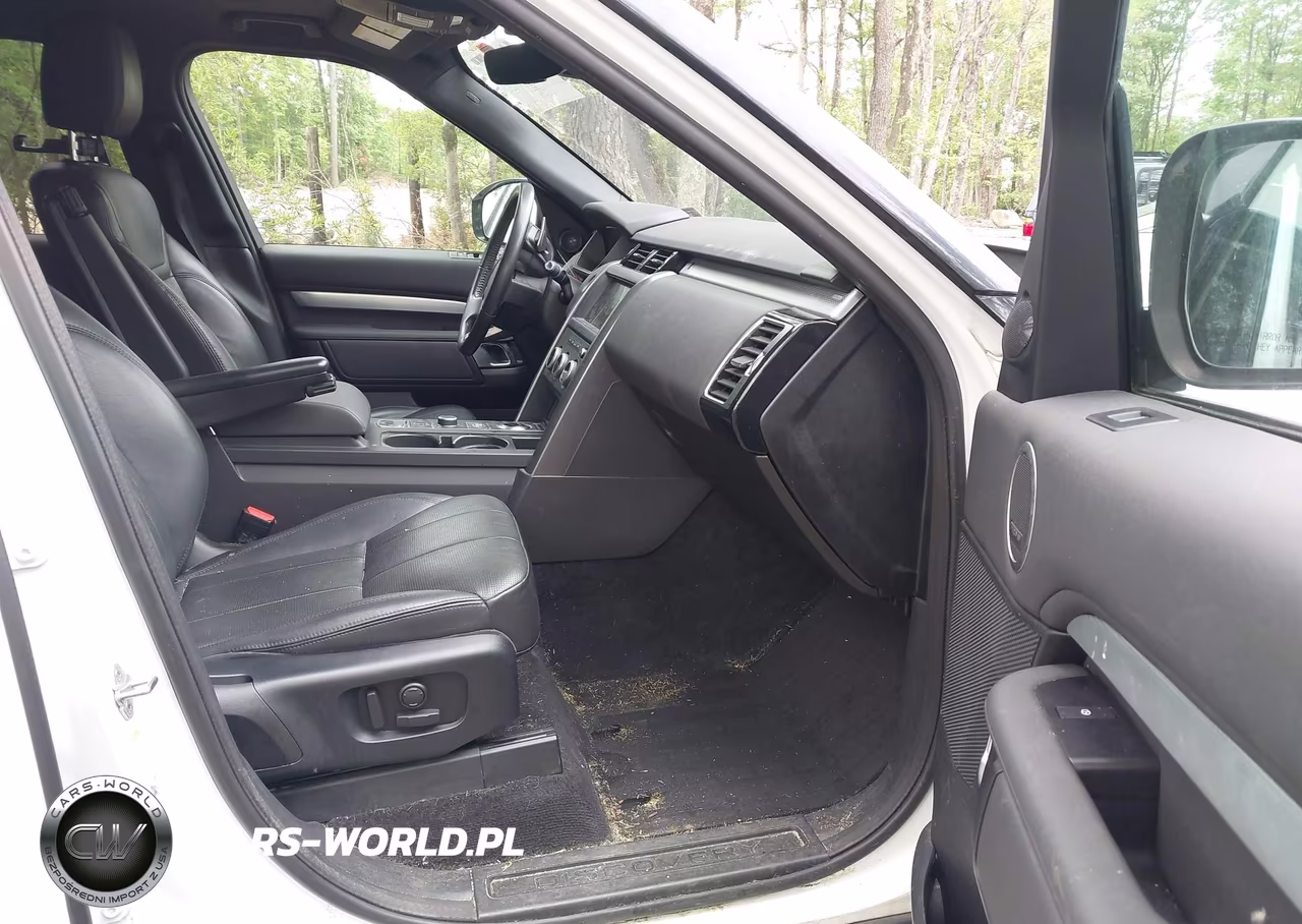 2020 Land Rover Discovery Landmark Edition VIN:SALRU2RV5L2420683 - 5