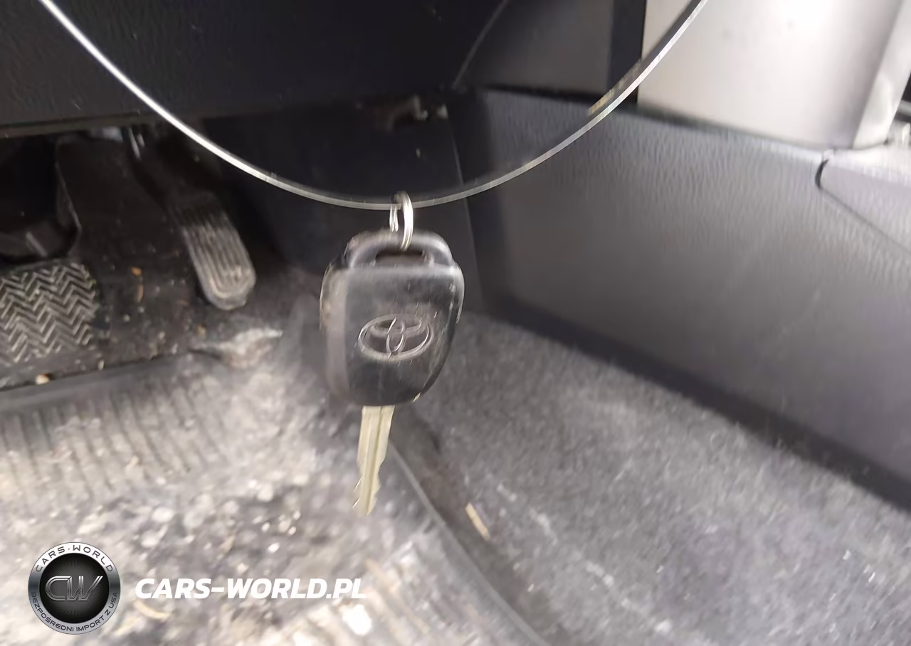 2017 Toyota Rav4 Le VIN:JTMBFREV5HJ161000 - 11
