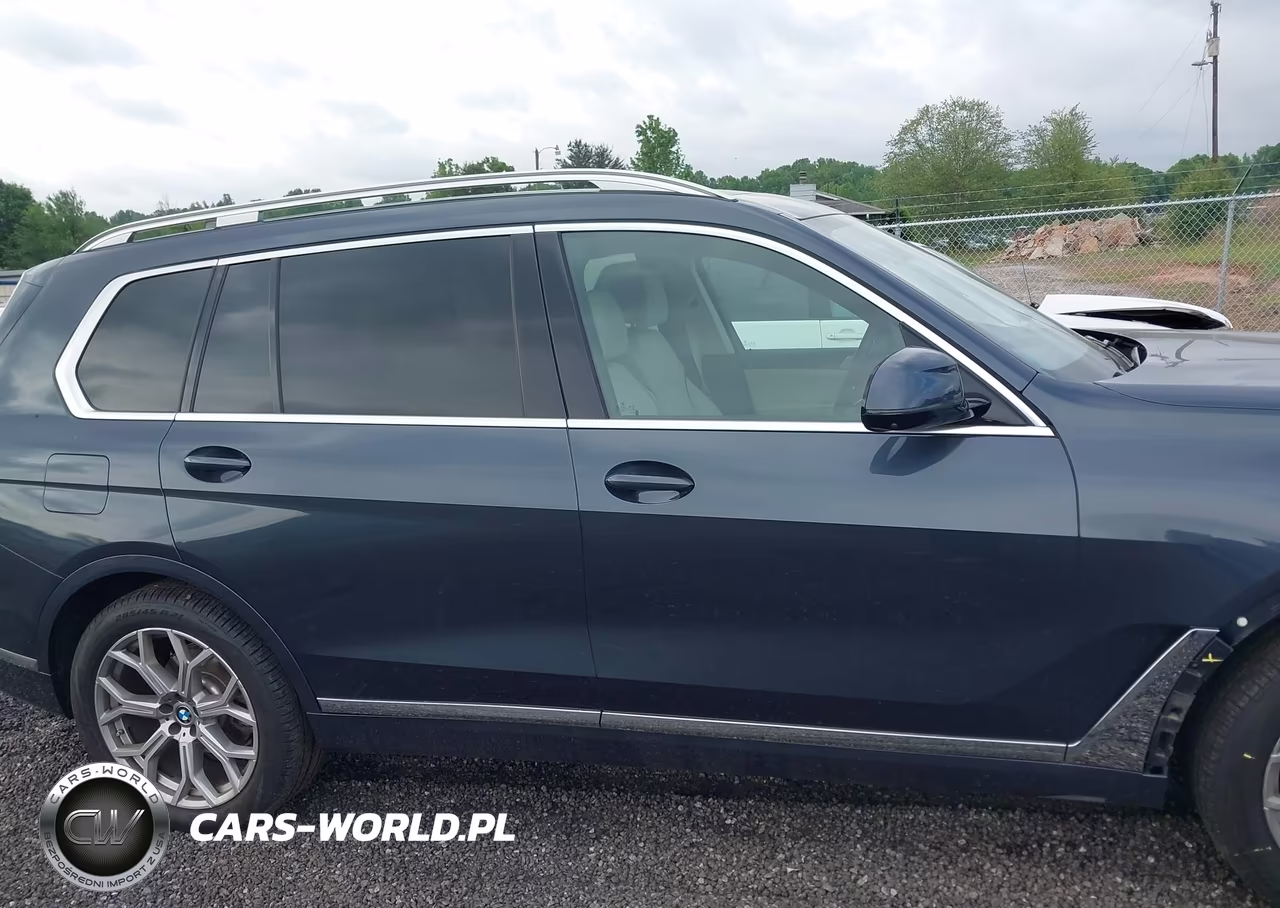 2022 BMW X7 xDrive40I VIN:5UXCW2C04N9N02692 - 13