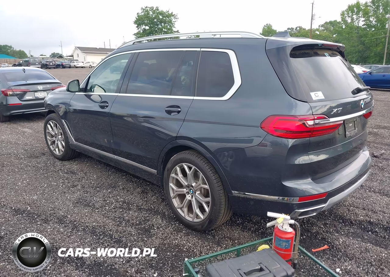 2022 BMW X7 xDrive40I VIN:5UXCW2C04N9N02692 - 3
