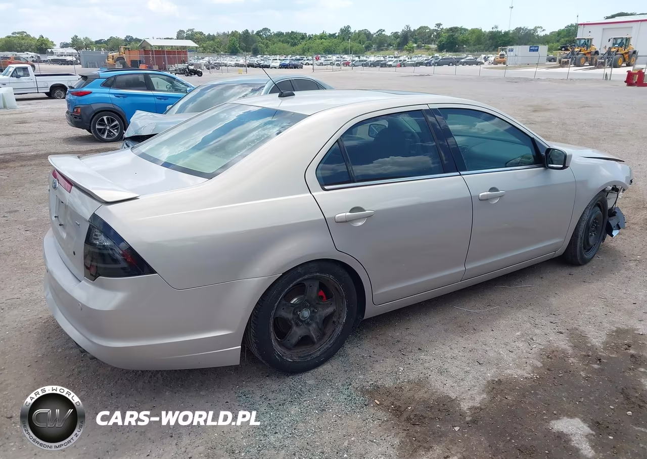 2010 Ford Fusion Se VIN:3FAHP0HA0AR387121 - 4