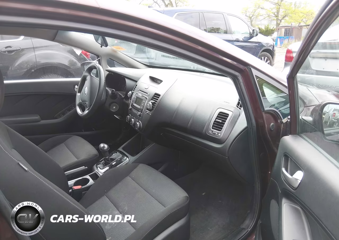 2017 Kia Forte Lx VIN:3KPFK4A72HE148757 - 5