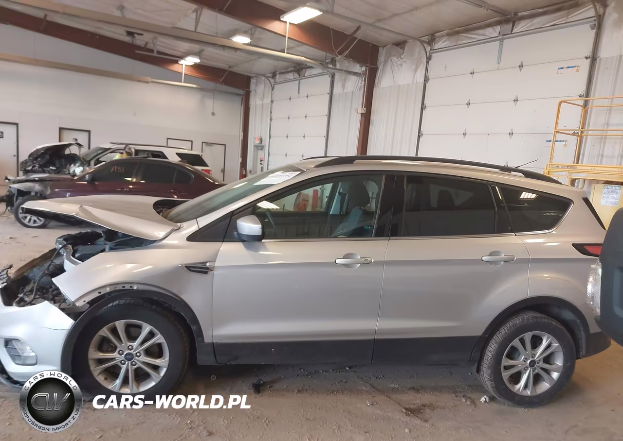 2017 Ford Escape Se VIN:1FMCU9G97HUD61946 - 14