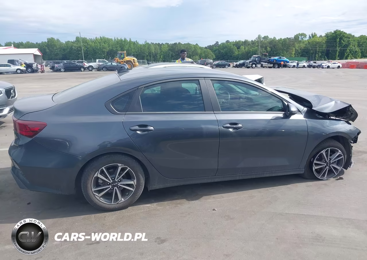 2024 Kia Forte Lxs VIN:3KPF24AD4RE742189 - 14