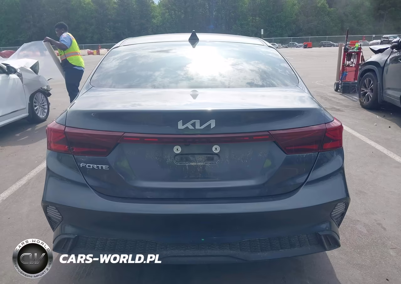 2024 Kia Forte Lxs VIN:3KPF24AD4RE742189 - 17