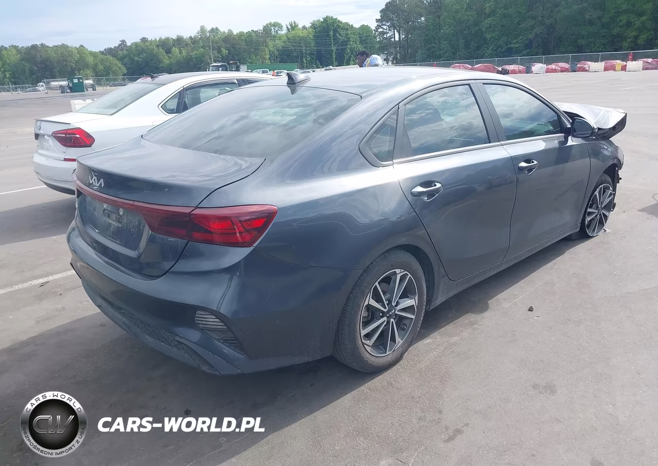 2024 Kia Forte Lxs VIN:3KPF24AD4RE742189 - 4