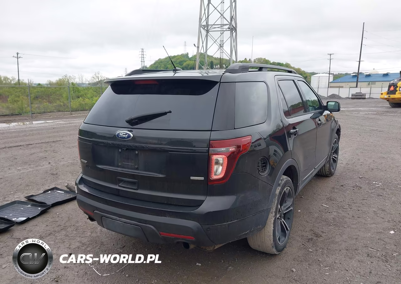 2015 Ford Explorer Sport VIN:1FM5K8GT0FGC36111 - 4