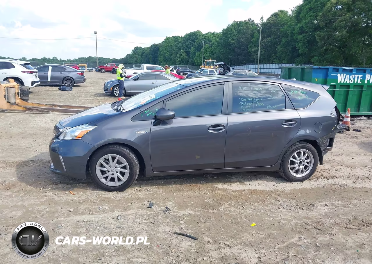 2014 Toyota Prius V Three VIN:JTDZN3EU2EJ004185 - 15
