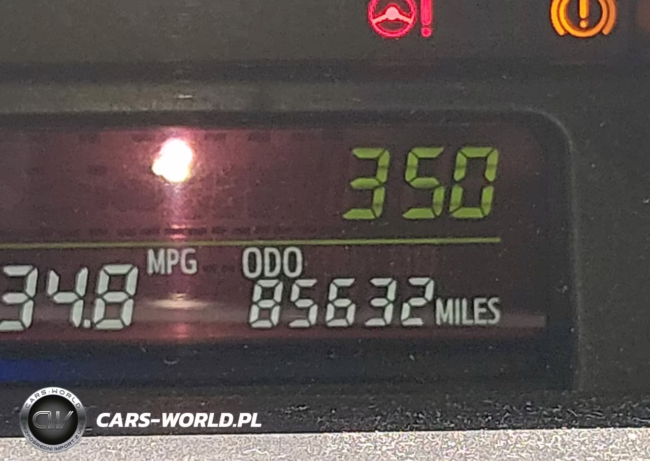 2014 Toyota Prius V Three VIN:JTDZN3EU2EJ004185 - 16
