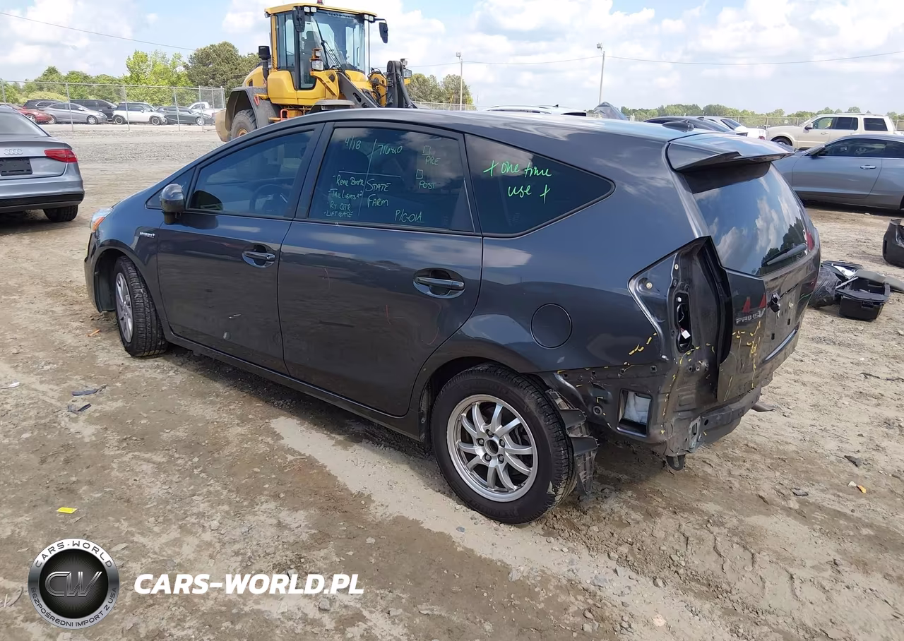 2014 Toyota Prius V Three VIN:JTDZN3EU2EJ004185 - 3