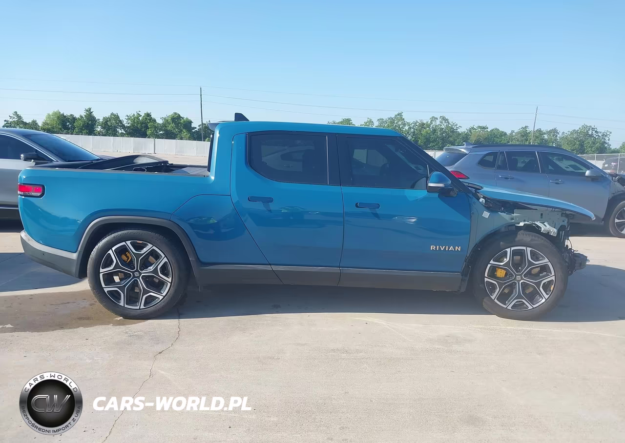 2022 Rivian R1T Launch Edition VIN:7FCTGAAL8NN002316 - 13