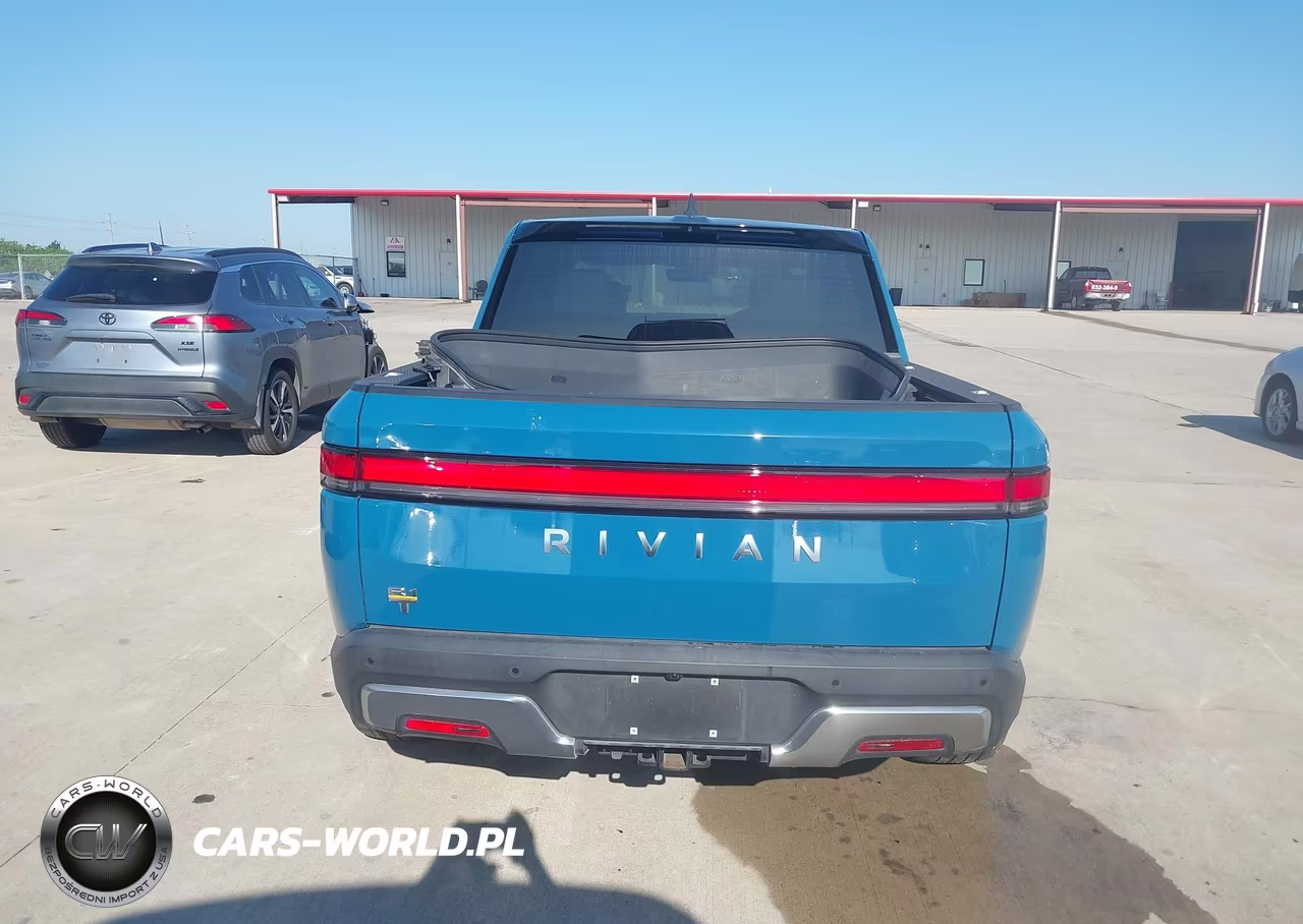 2022 Rivian R1T Launch Edition VIN:7FCTGAAL8NN002316 - 16