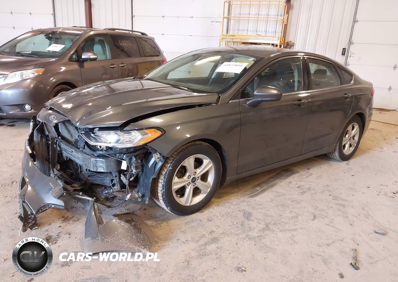 2020 Ford Fusion Se VIN:3FA6P0HD4LR107835 - 2